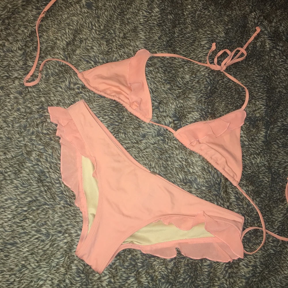 VS ruffle bikini